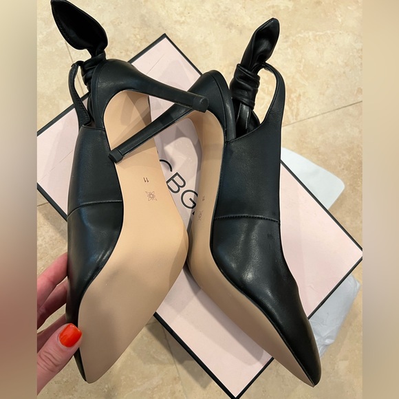 Black Leather Pointed Toe Black Leather Sling Back Heels - Picture 6 of 6